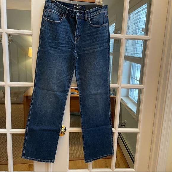 RW & Co High-Waisted Slightly Flare Leg Jeans size 30 vintage blue wash - Picture 3 of 10